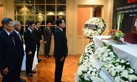 Primer ministro y canciller de Tailandia rinden homenaje al fallecido presidente de Vietnam