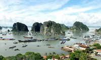 Exhibición sobre Bahía de Ha Long a lo largo del tiempo