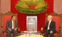 Presidente de Vietnam recibe a homólogo laosiano