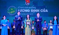 Entregan premio Luong Dinh Cua 2019