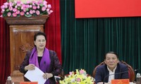 Presidenta de Asamblea Nacional de Vietnam trabaja con autoridades de Quang Tri