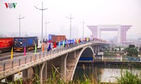 Vietnam reanuda operación comercial con China a través del puente Bac Luan II en Mong Cai