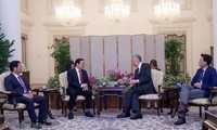 Singapur por fortalecer la cooperación multifacética con Vietnam