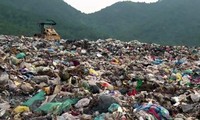 Phu Yen fortalece la gestión de residuos sólidos plásticos