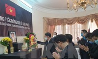 Embajadas de Vietnam en el extranjero rinden tributo póstumo al exdirigente Le Kha Phieu