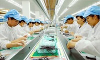 Reajuste de tasas de cambio busca estabilizar macroeconomía en Vietnam