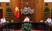 Reunión ordinaria del Gobierno vietnamita sobre el trabajo anticovid-19