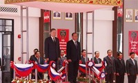 Ministro de Seguridad Pública de Vietnam se reúne con dirigentes de Laos