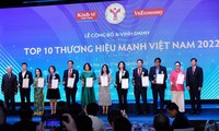 Honran a empresarios sobresalientes de Vietnam 