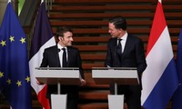 El presidente de Francia visita Países Bajos