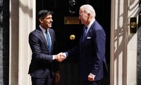 Joe Biden se reunió con Rishi Sunak y el rey Carlos III