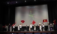 Estudiantes vietnamitas en Australia promueven la positiva imagen del país