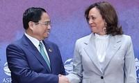 Pham Minh Chinh se encuentra con Kamala Harris