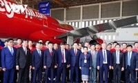 Vuong Dinh Hue testimonia firma de la cooperación entre Vietjet y Lao Airlines