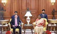 Premier de Vietnam sostiene conversaciones con Presidenta de la India 