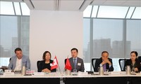 Fomentan cooperación entre empresas vietnamitas y canadienses