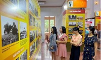 Exposición de libros para conmemorar el 70.º aniversario del Día de la Liberación de Hanói