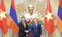 Titular del Parlamento armenio concluye su visita a Vietnam