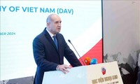 Presidente búlgaro visita la Academia de Diplomacia y la ciudad de Hai Phong