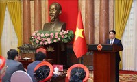 Presidente de Vietnam destaca rol de mujeres vietnamitas en la nueva era del país