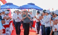 Premier de Vietnam asiste a ceremonia de inauguración de la presa Phu Dong en Binh Dinh 