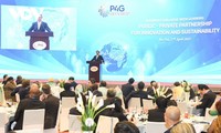Premier de Vietnam destaca la importancia de la colaboración público-privada 