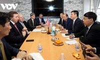Ministro de Comercio de Vietnam dialoga con representantes de empresas estadounidenses 