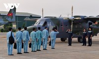 Aviones de transporte de la Fuerza Aérea de Vietnam ensayan vuelos en formación