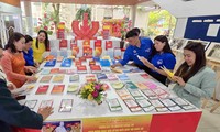 Da Nang exhibe documentos sobre los logros de la Asamblea Nacional de Vietnam con motivo de las elecciones