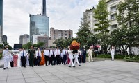 全国各地纷纷举行活动纪念胡志明主席诞辰132周年