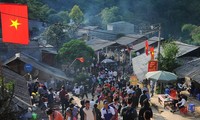 Ouverture de la fête du marché des amoureux de Khâu Vai