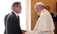 Moon Jae-In à une messe «pour la paix dans la péninsule coréenne»  