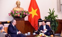 Pham Binh Minh reçoit le président du groupe Vision de l’APEC