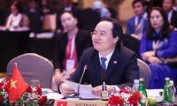 Activités du ministre vietnamien de l’Education et de la Formation Phùng Xuân Nha lors de la SEAMEO 50   