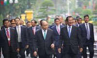 Le Premier ministre cambodgien entame sa visite officielle au Vietnam