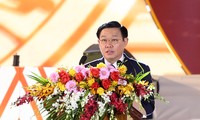 Vuong Dinh Huê participe au 90e anniversaire de la fondation de Pleiku