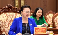 Nguyên Thi Kim Ngân à une conférence du comité du PCV pour la ville de Hanoi