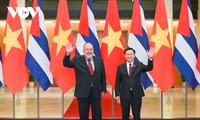 Vuong Dinh Huê rencontre Manuel Marrero Cruz