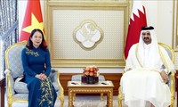 Vo Thi Anh Xuân s’entretient avec Cheikh Abdullah ben Hamad Al Thani