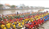 Fête khmère Ok Om Bok: course de pirogues à Trà Vinh et Soc Trang 