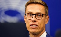 La Finlande investit son nouveau président, Alexander Stubb