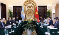 Approfondissement des relations Vietnam-Argentine