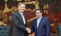 Le Premier ministre Pham Minh Chinh invite Airbus à investir dans l’aéronautique et le spatial