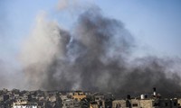 Israël étend ses frappes au Liban et en Syrie