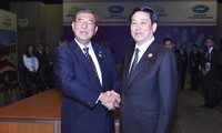 Sommet de l’APEC: rencontre de Luong Cuong avec le Premier ministre japonais Shigeru Ishiba