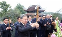 Tô Lâm rend hommage au Président Hô Chi Minh à Nghê An