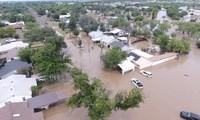 Inondations dévastatrices au Texas : au moins 24 morts et une vingtaine de jeunes filles disparues