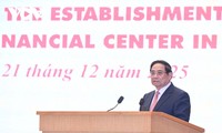 Pham Minh Chinh annonce la création du Centre financier international au Vietnam