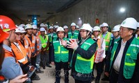 Pham Minh Chinh appelle à planifier le métro avec une vision à plus de 100 ans