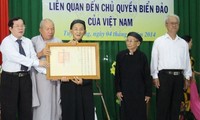 Binh Thuan province receives documents proving Vietnam’s maritime sovereignty